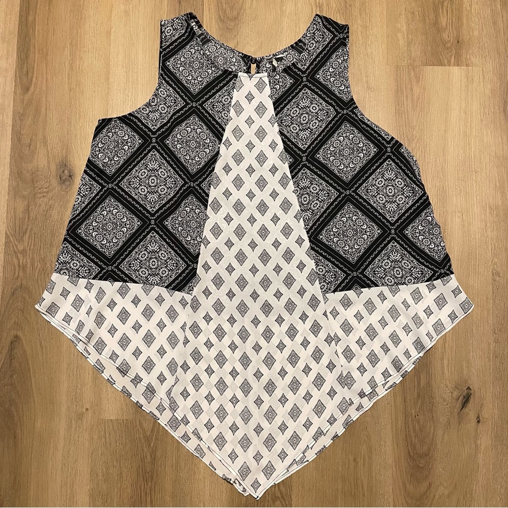 Cato Est. 1946 Black & White Patterned Sheer Tank Top in Size 18/20W